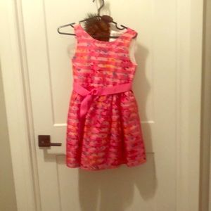 Cute party dress!